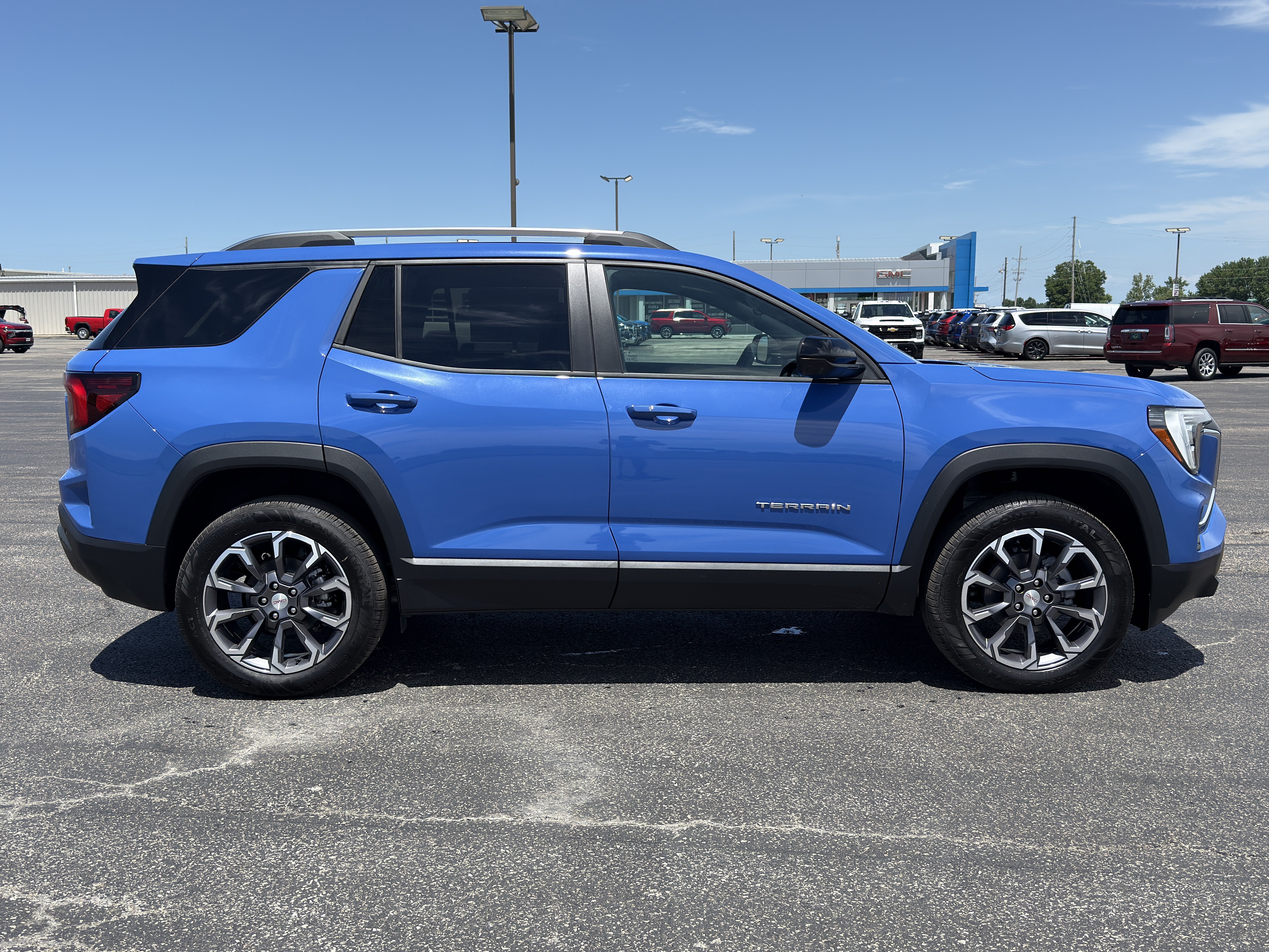 New 2026 GMC Terrain Elevation w/ Elevation Premium Package AWD/4WD image 4