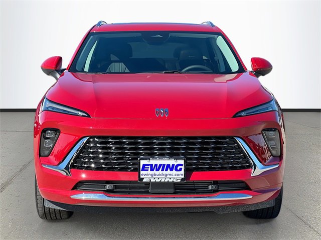 New 2025 Buick Envision Avenir image 2