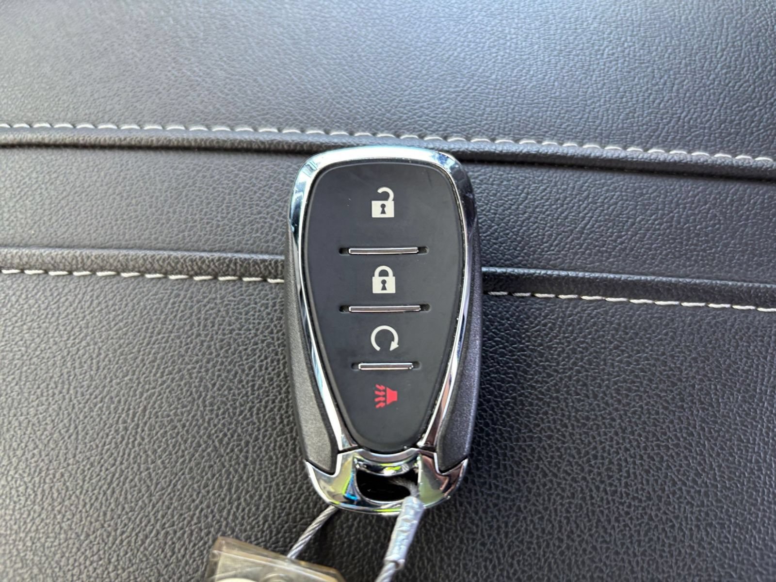 Used 2025 Chevrolet Blazer LT FWD image 25