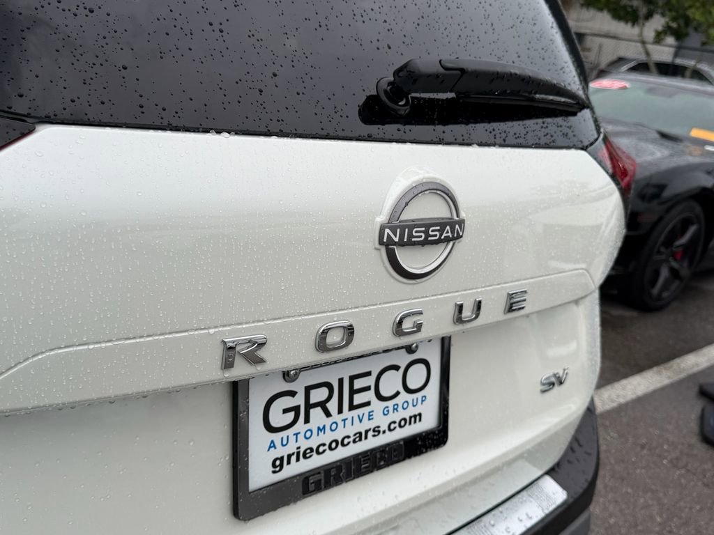Certified 2023 Nissan Rogue SV w/ SV Premium B Package FWD image 12