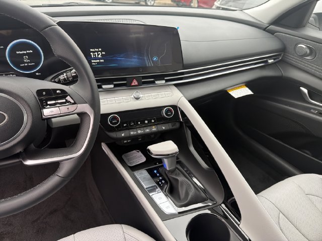 New 2026 Hyundai Elantra Limited FWD image 29