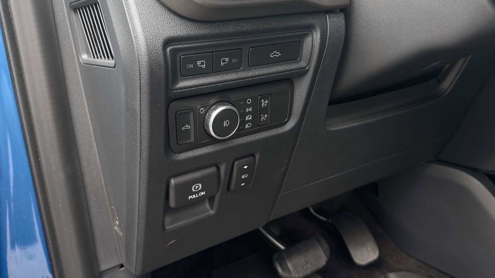 Certified 2021 Ford F150 Raptor w/ Equipment Group 801A High image 17