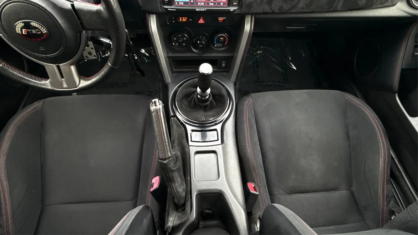 Used 2014 Scion FR-S RWD image 30