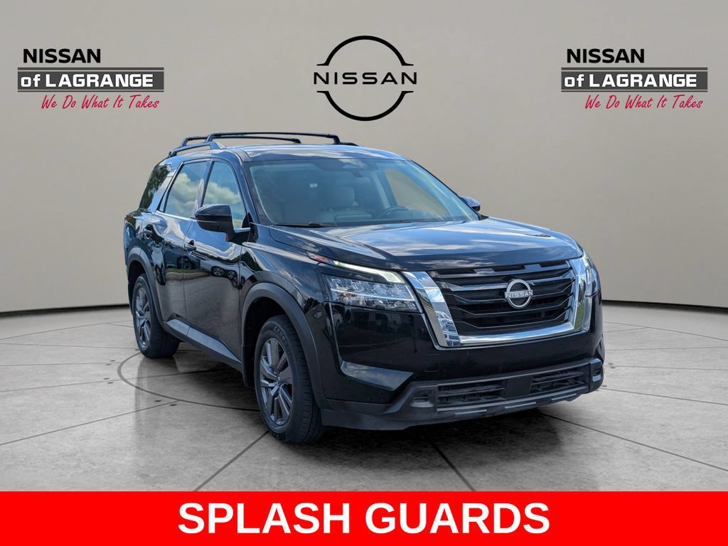 Used 2022 Nissan Pathfinder SV FWD image 3
