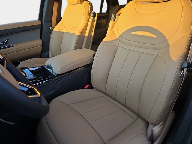 New 2026 Land Rover Range Rover Sport SE AWD/4WD image 12