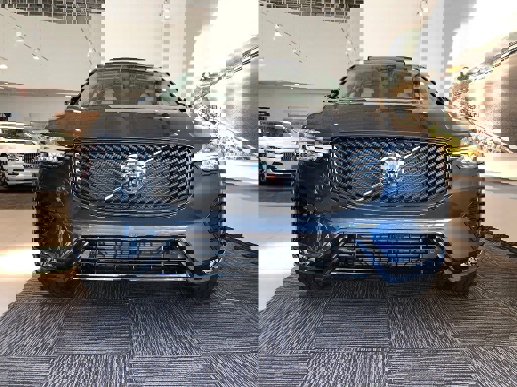 New 2026 Volvo XC60 B5 Ultra w/ Protection Package Premier image 2