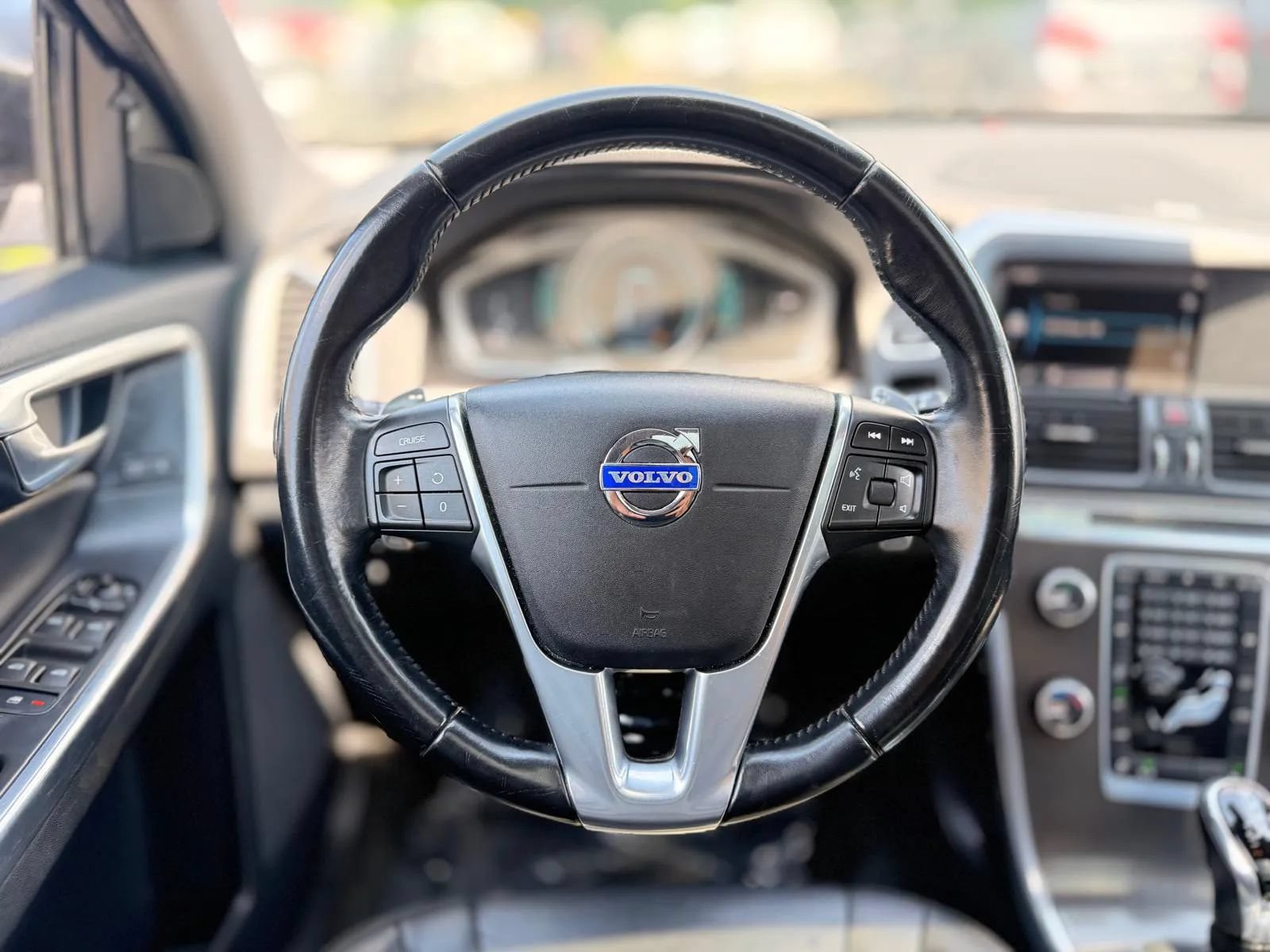 Used 2015 Volvo XC60 T6 Platinum AWD/4WD image 14