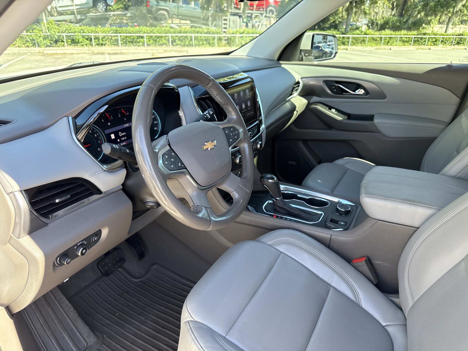 Used 2020 Chevrolet Traverse Premier image 21