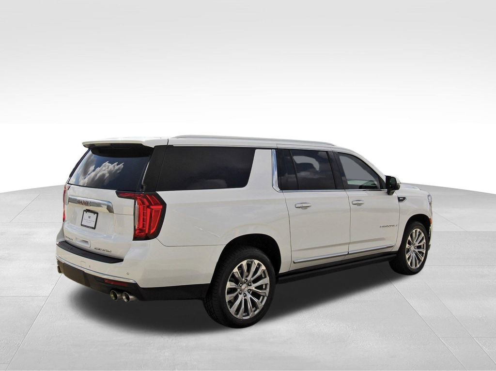 Used 2023 GMC Yukon XL Denali image 4