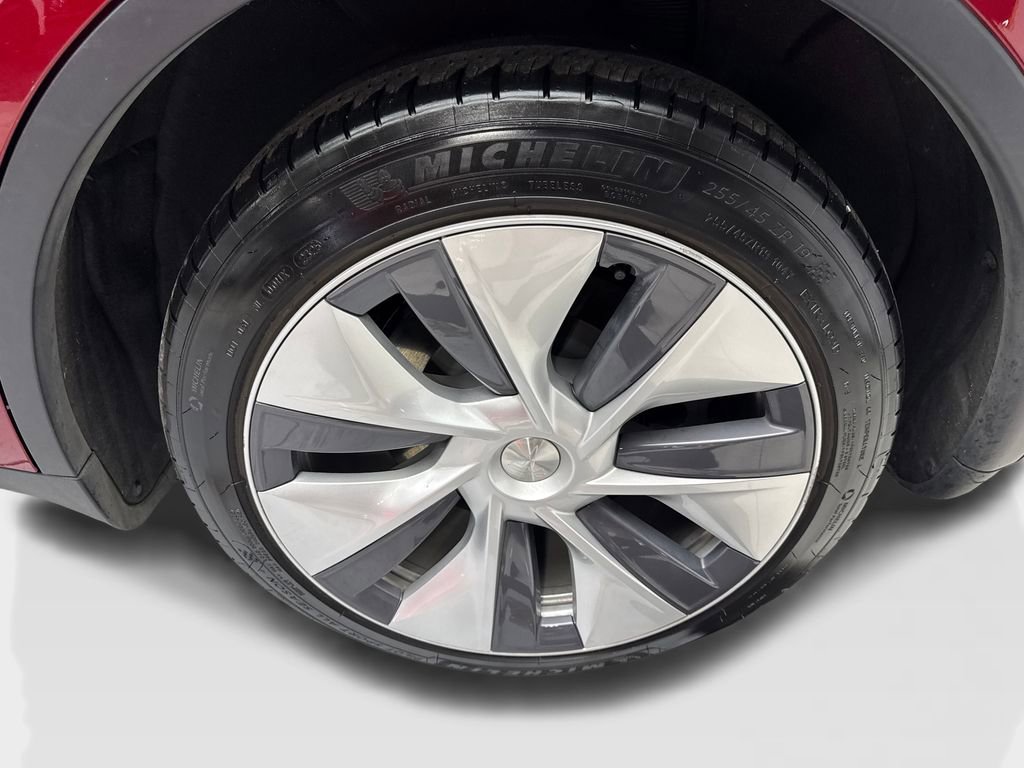 Used 2024 Tesla Model Y Long Range AWD/4WD image 83