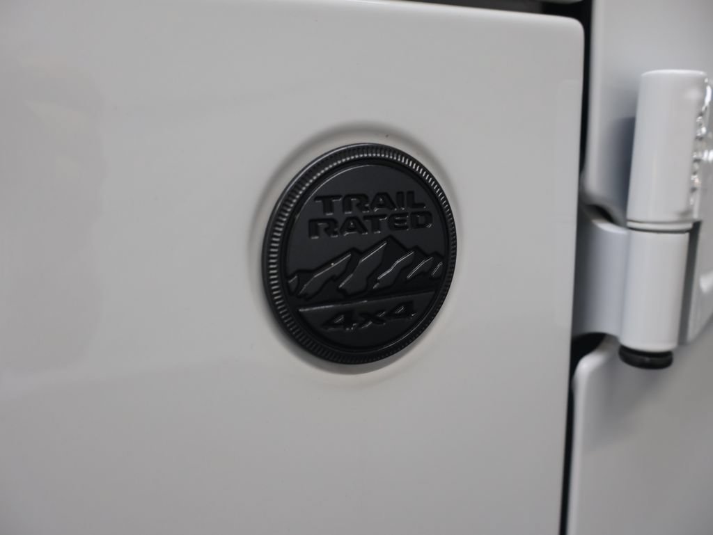 Used 2022 Jeep Gladiator Sport AWD/4WD image 43