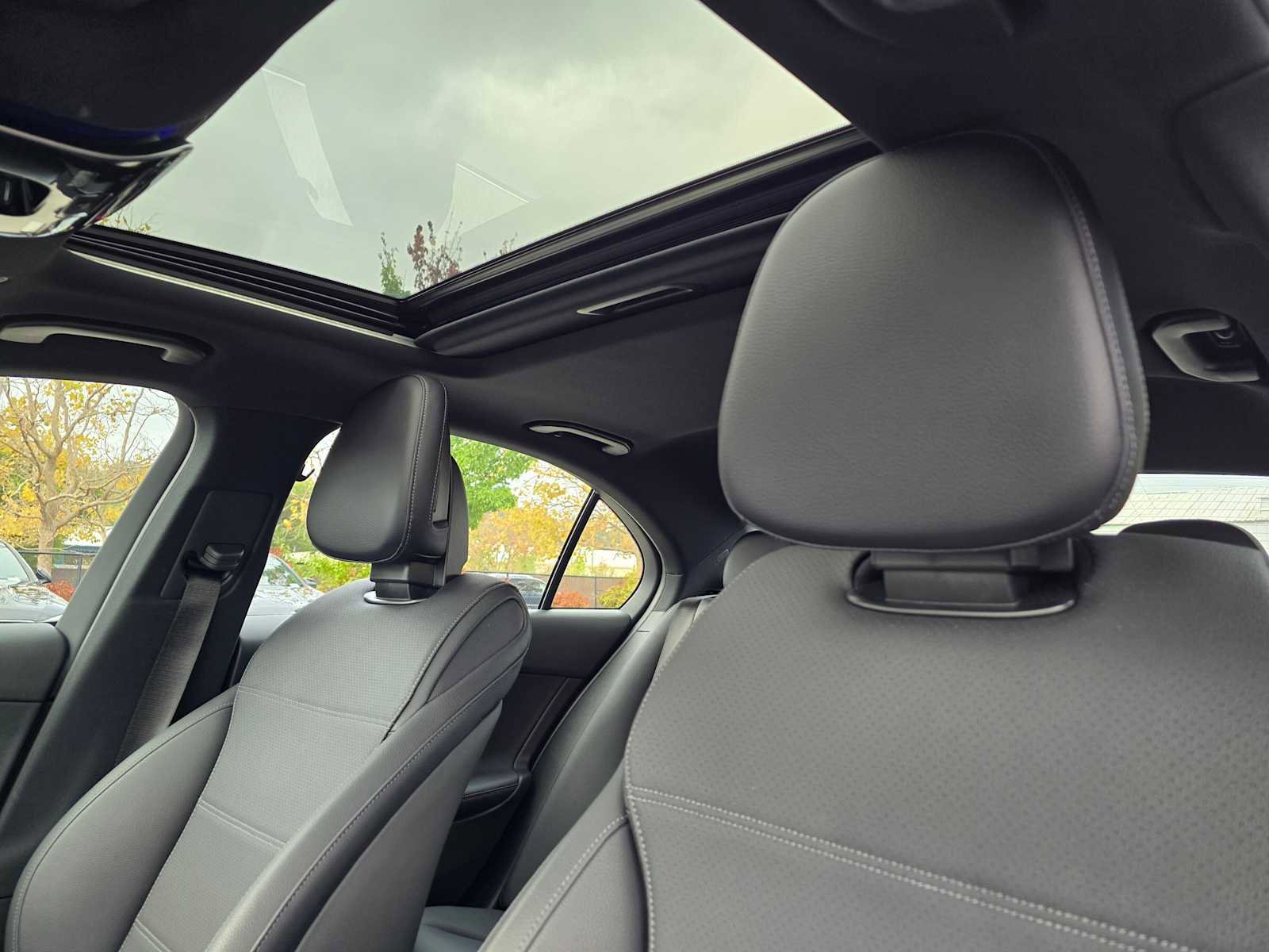 Used 2025 Mercedes-Benz C 300 C 300 image 25