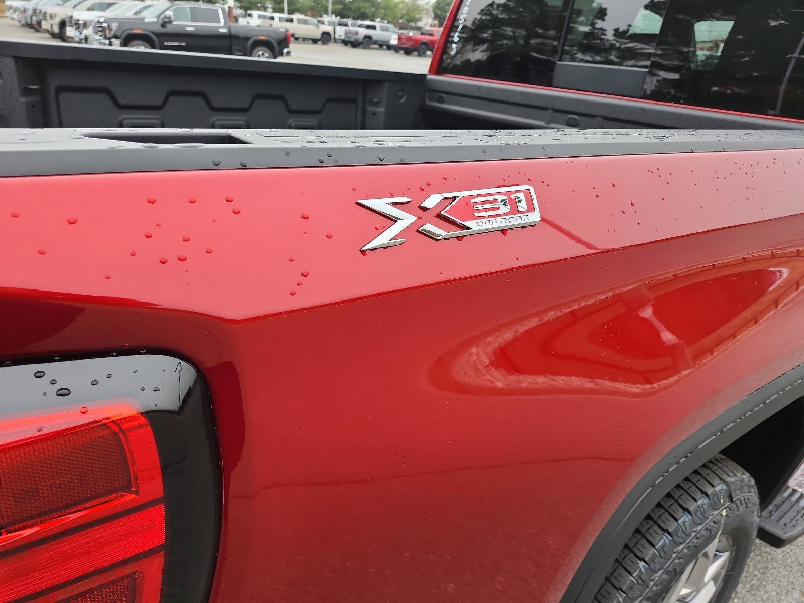 New 2026 GMC Sierra 1500 SLT w/ SLT Premium Plus Package AWD/4WD image 5