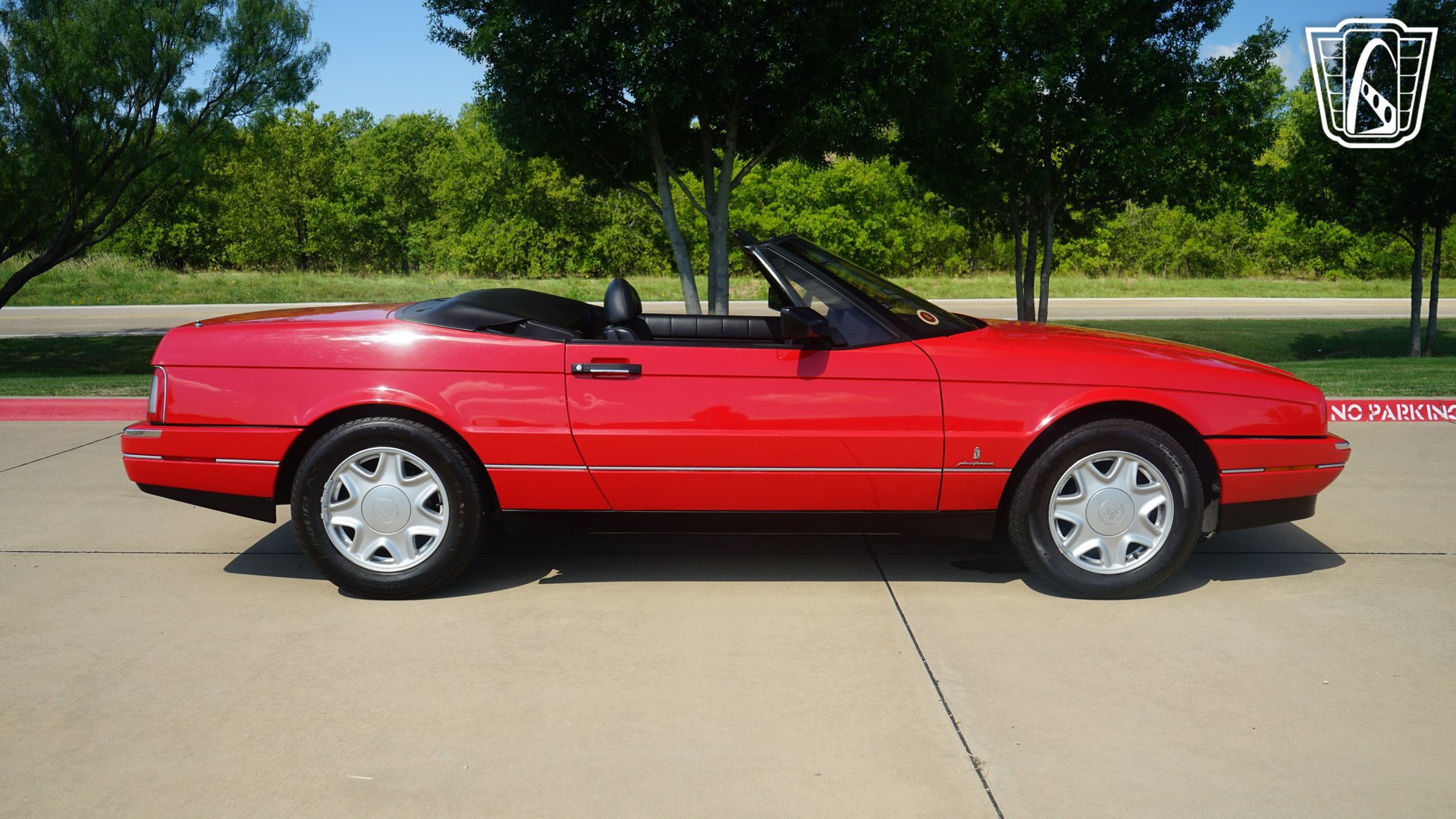 Used 1991 Cadillac Allante FWD image 18