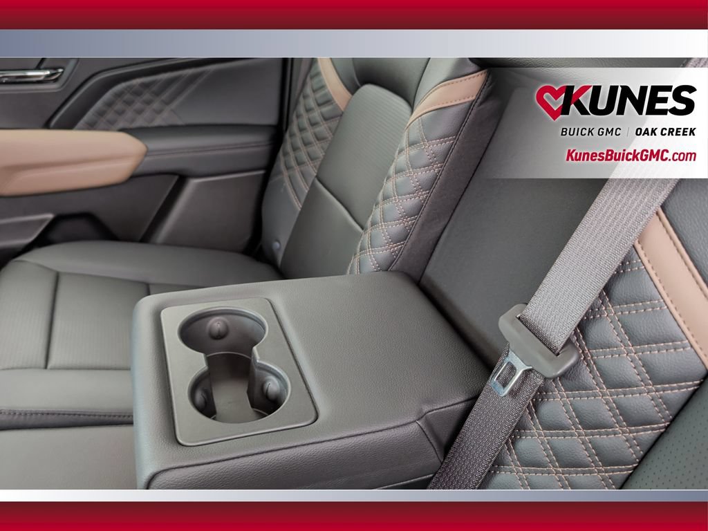 New 2026 GMC Canyon Denali AWD/4WD image 39