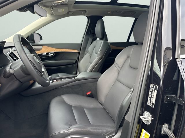 Used 2023 Volvo XC90 B6 Plus w/ Protection Package Premier image 18