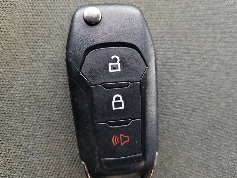 Used 2021 Ford F150 XLT image 32