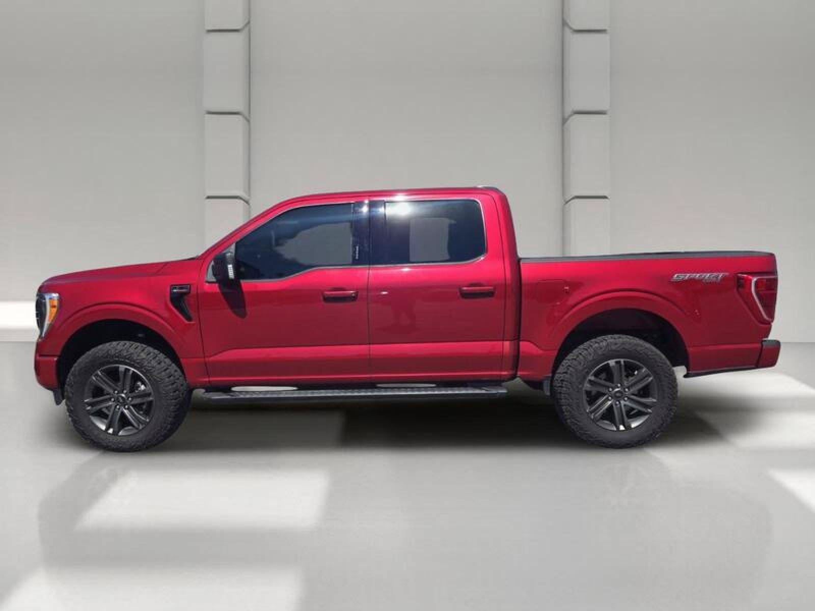 Used 2022 Ford F150 XLT w/ Equipment Group 302A High AWD/4WD image 4