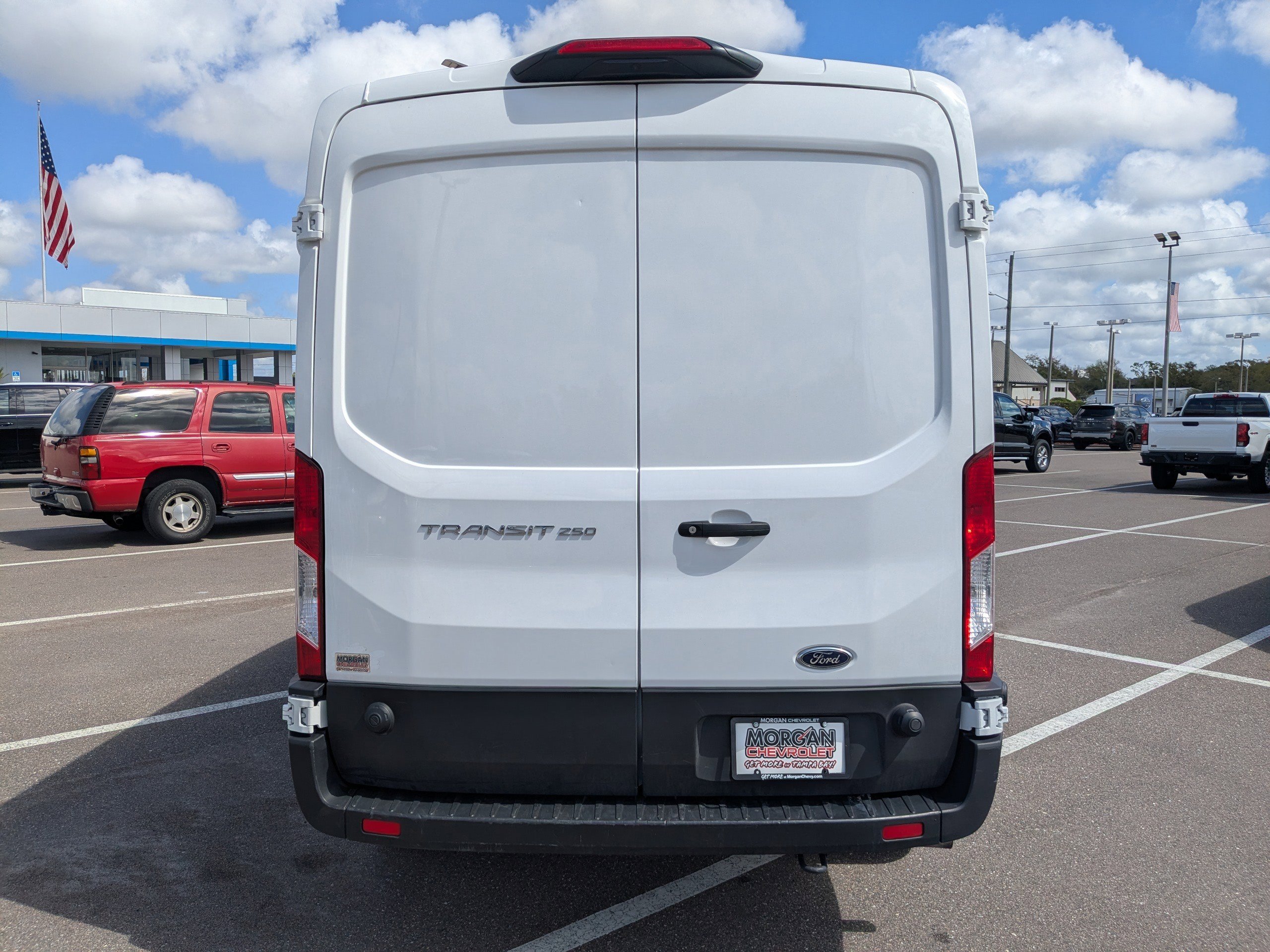Used 2024 Ford Transit 250 Medium Roof w/ Load Area Protection Package image 5