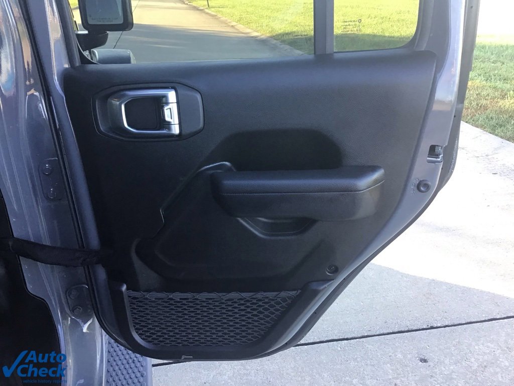 Used 2023 Jeep Wrangler Unlimited Rubicon image 14