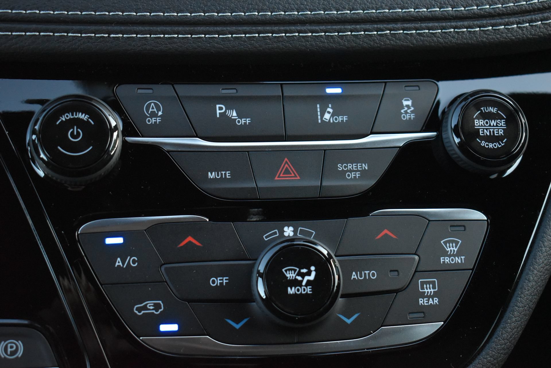 New 2026 Chrysler Pacifica Select FWD image 30