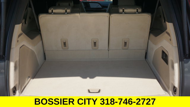 Certified 2024 Cadillac Escalade ESV Premium Luxury w/ Performance Package RWD image 32