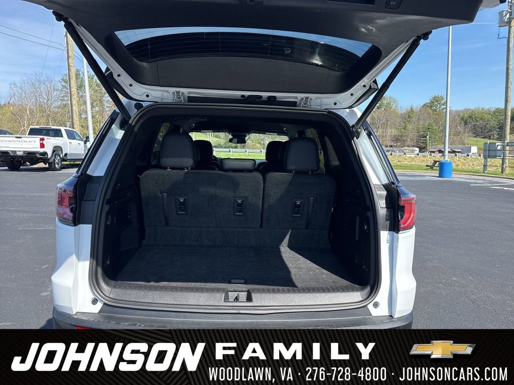 Used 2024 GMC Acadia Elevation image 31