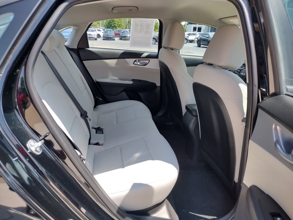 Used 2023 Kia Forte LXS FWD image 8