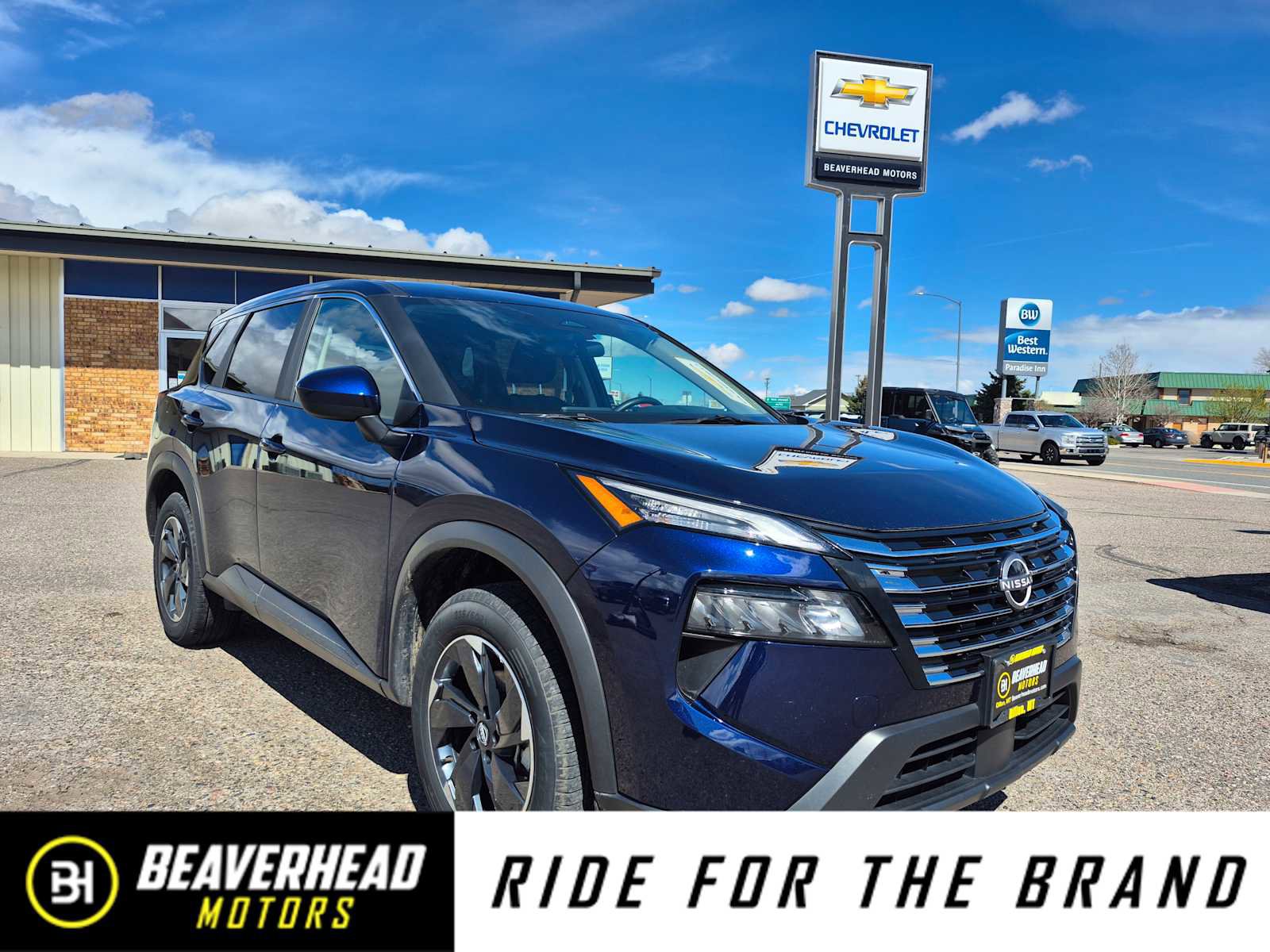 Used 2025 Nissan Rogue SV