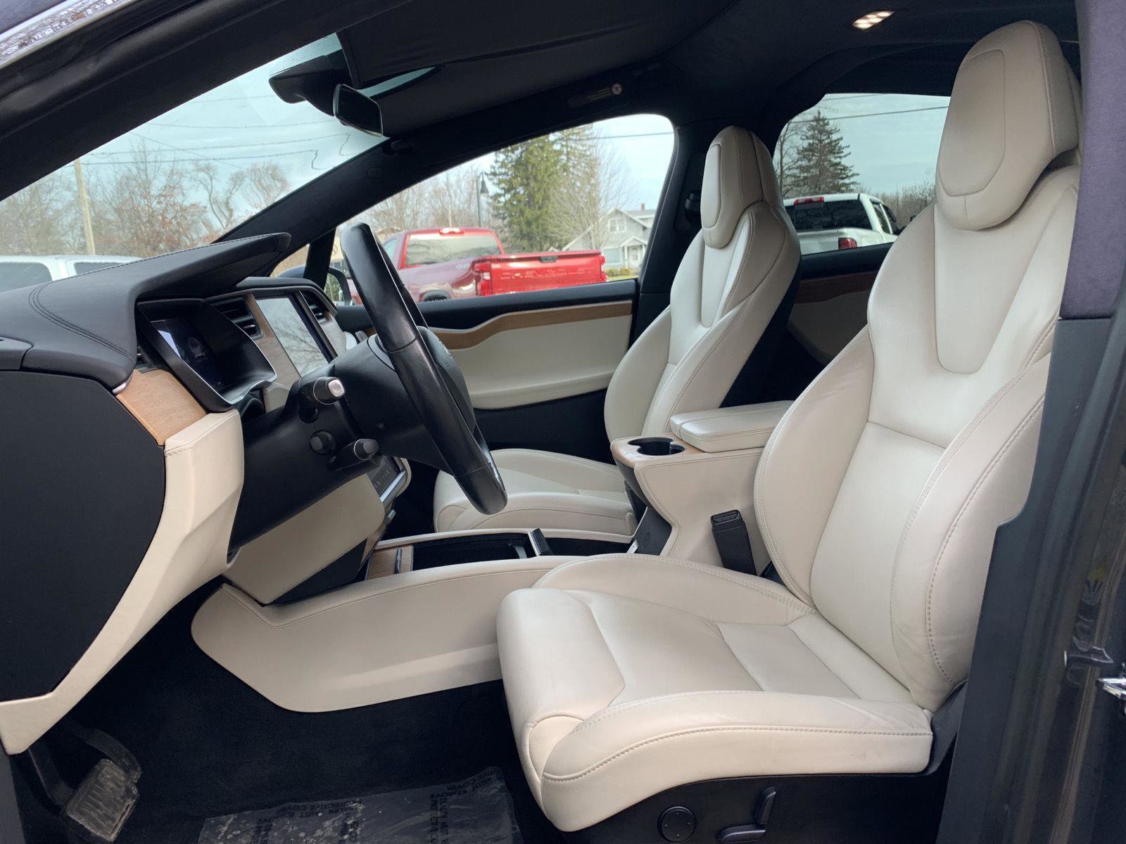 Used 2019 Tesla Model X Long Range AWD/4WD image 9