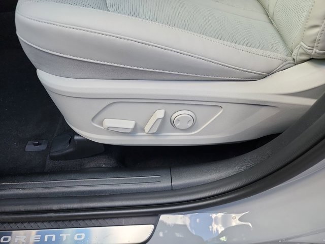 New 2026 Kia Sorento SX image 17