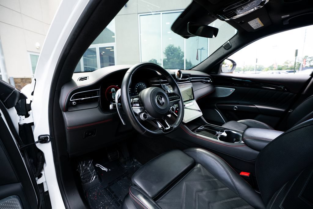 Used 2023 Maserati Grecale Modena AWD/4WD image 30