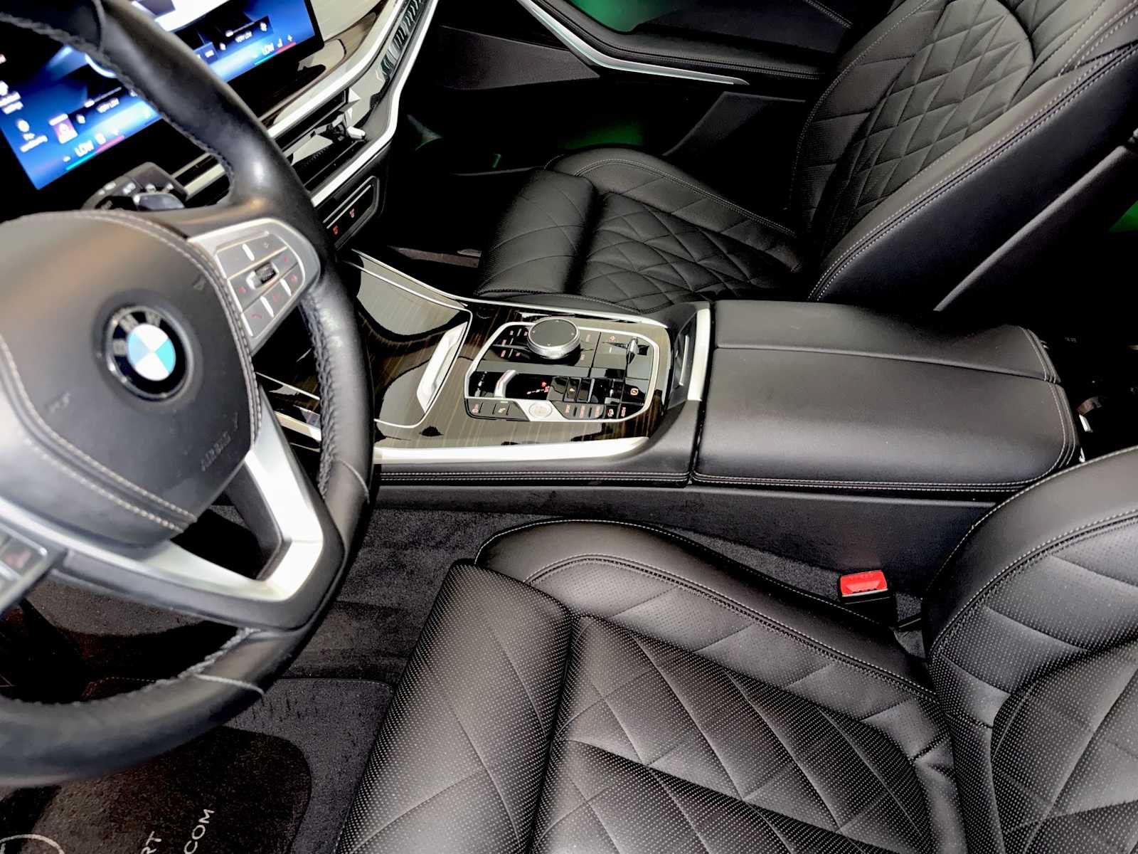 Used 2024 BMW X7 xDrive40i AWD/4WD image 19