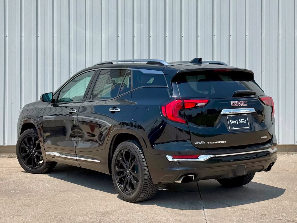 Used 2020 GMC Terrain Denali w/ Denali Premium Package AWD/4WD image 4