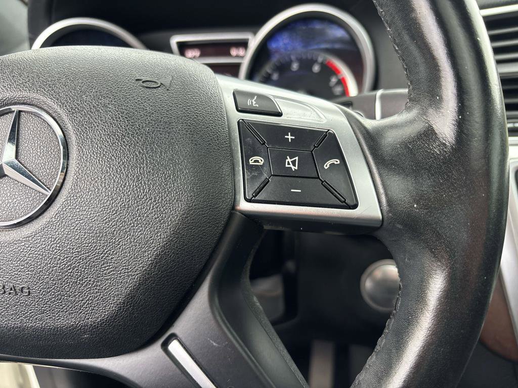 Used 2015 Mercedes-Benz GL 550 4MATIC image 22