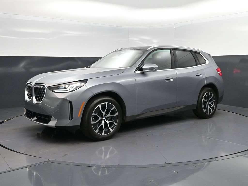 Certified 2025 BMW X3 xDrive30i w/ Premium Package AWD/4WD image 3
