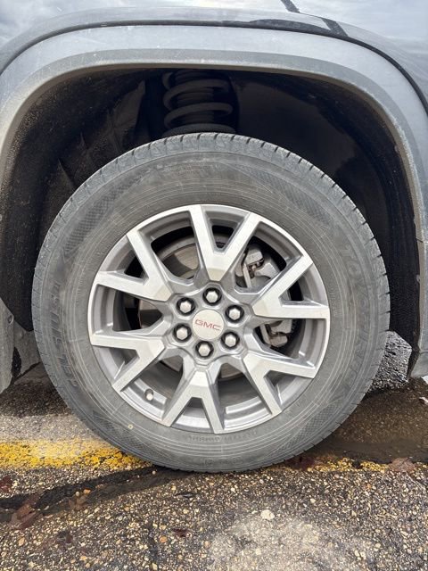 Used 2020 GMC Acadia SLT w/ Driver Alert Package II image 8