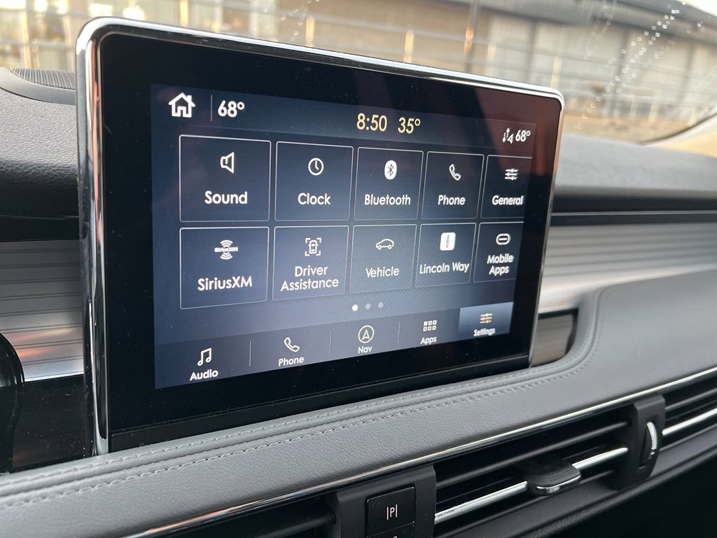 Used 2022 Lincoln Corsair Reserve w/ Equipment Group 201A image 12