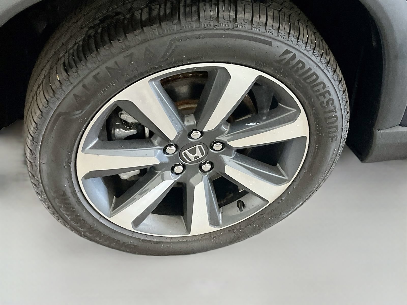 Used 2025 Honda Pilot Touring image 34