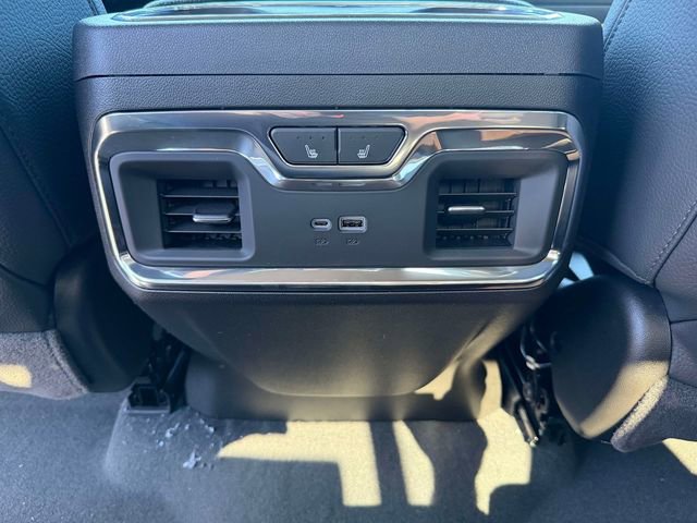 New 2026 GMC Sierra 2500 Denali w/ Denali Reserve Package AWD/4WD image 14