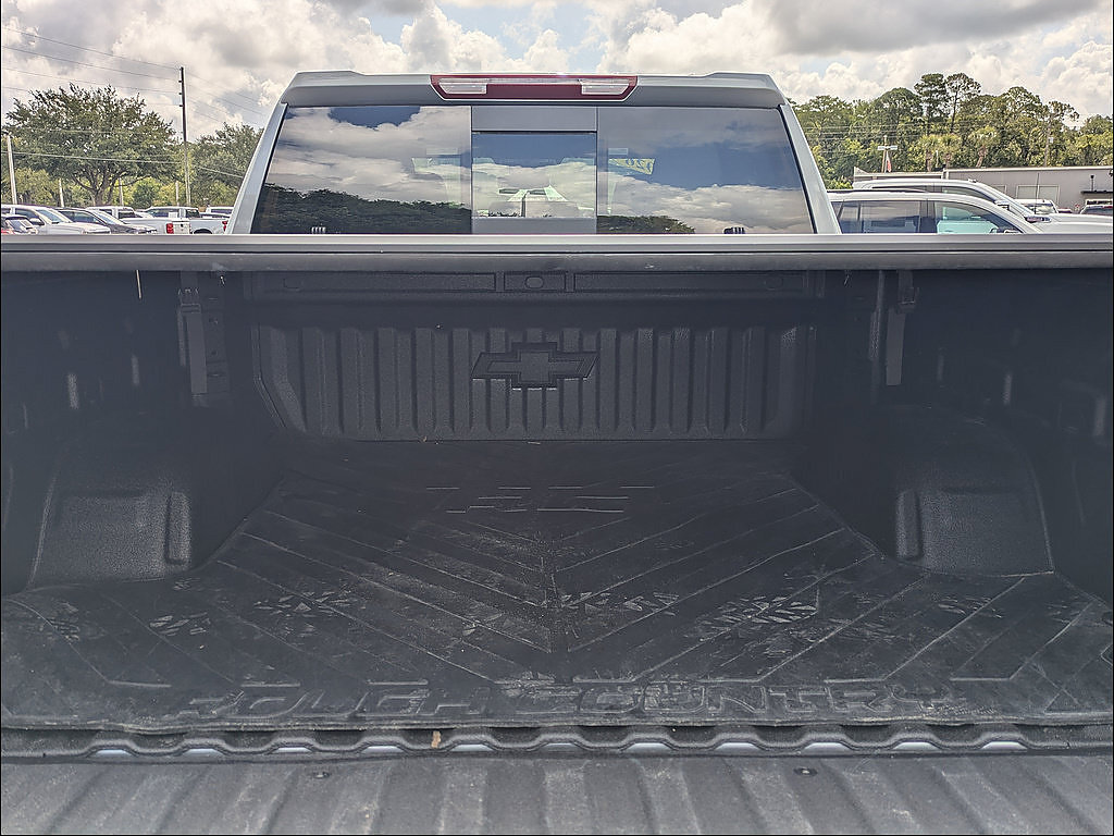 Used 2026 Chevrolet Silverado 1500 LT w/ Safety Package RWD image 11