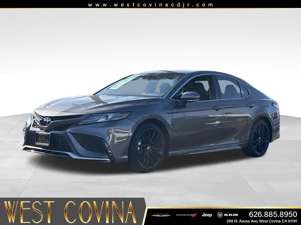 Used 2024 Toyota Camry XSE FWD image 5