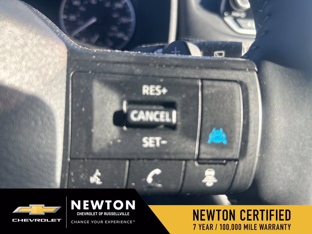Used 2025 Nissan Rogue SV FWD image 14
