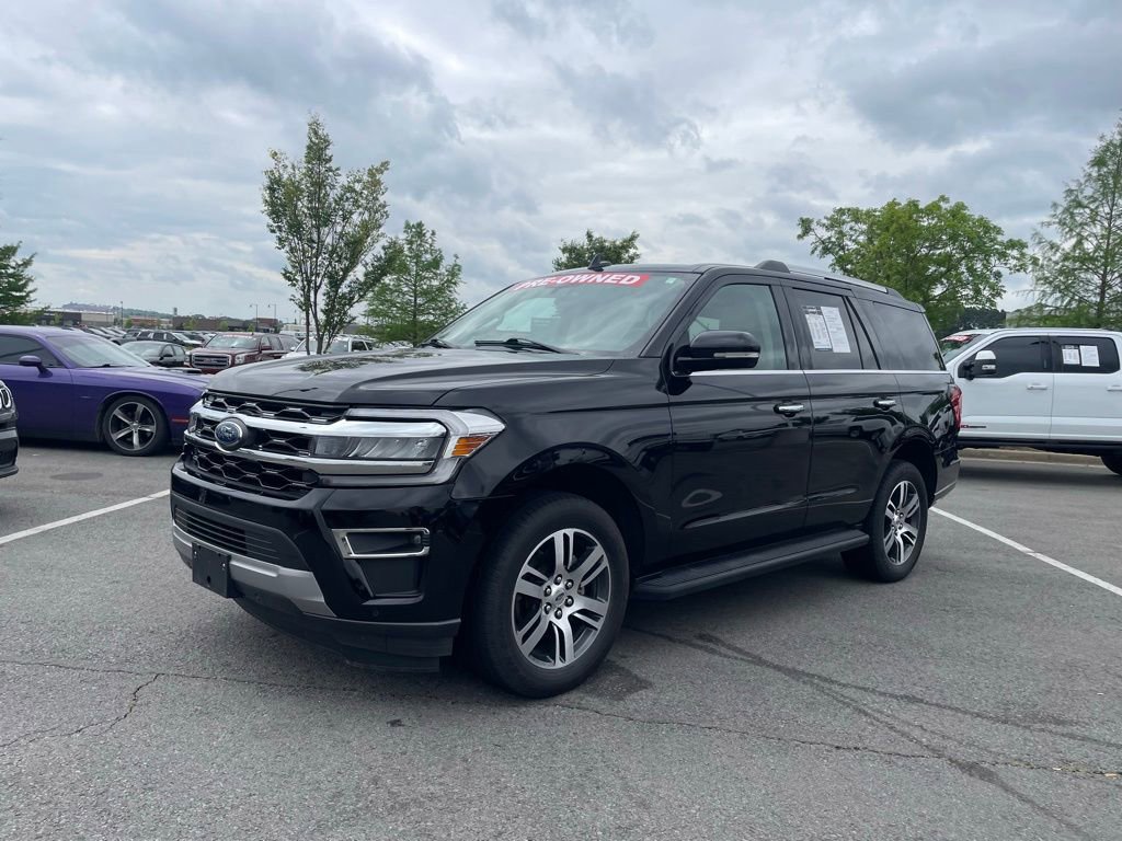 Used 2024 Ford Expedition Limited AWD/4WD image 3