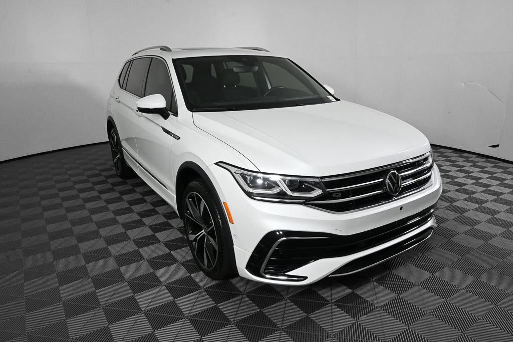 Used 2024 Volkswagen Tiguan SEL R-Line AWD/4WD image 23