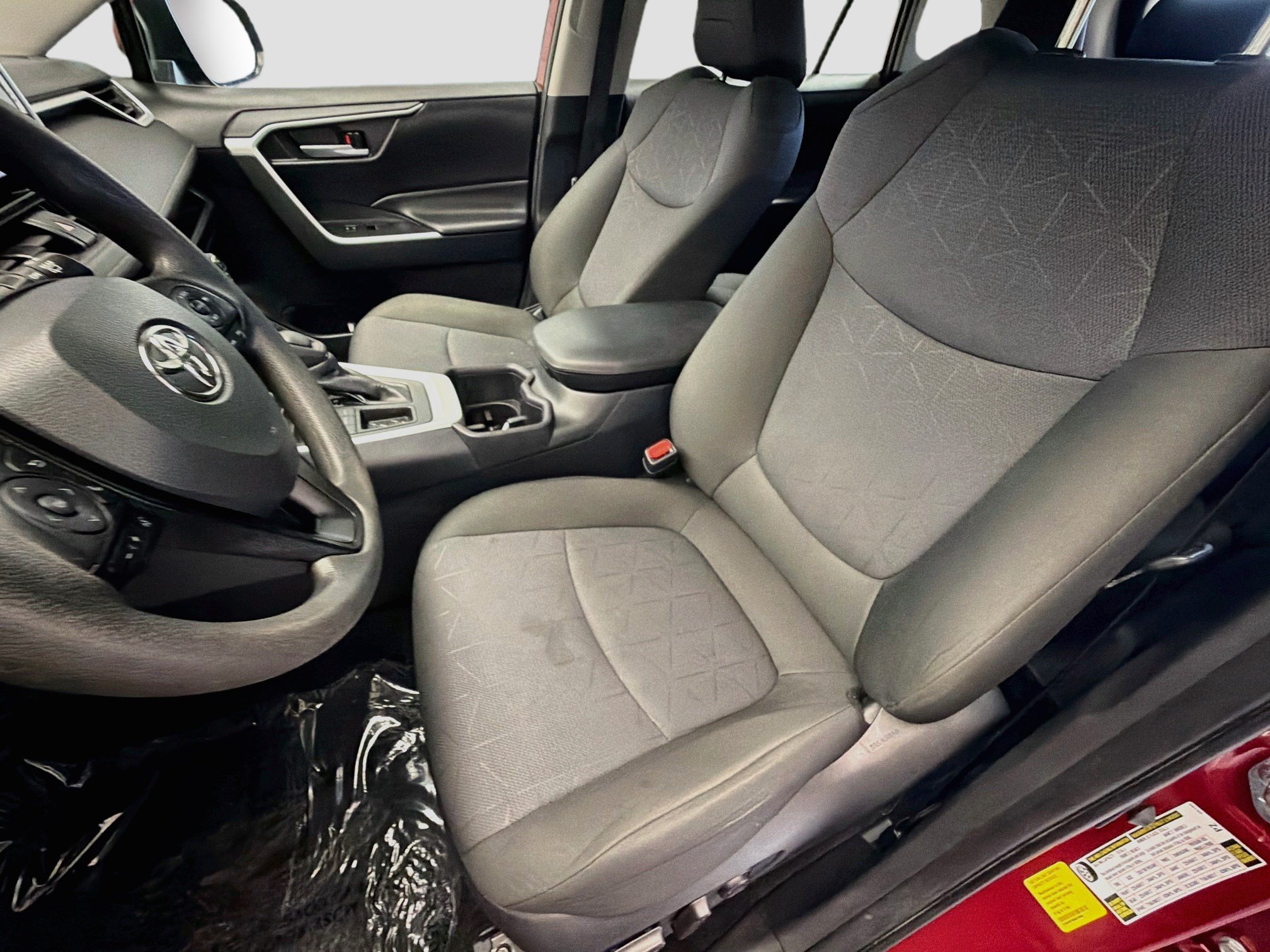 Used 2025 Toyota RAV4 XLE FWD image 11