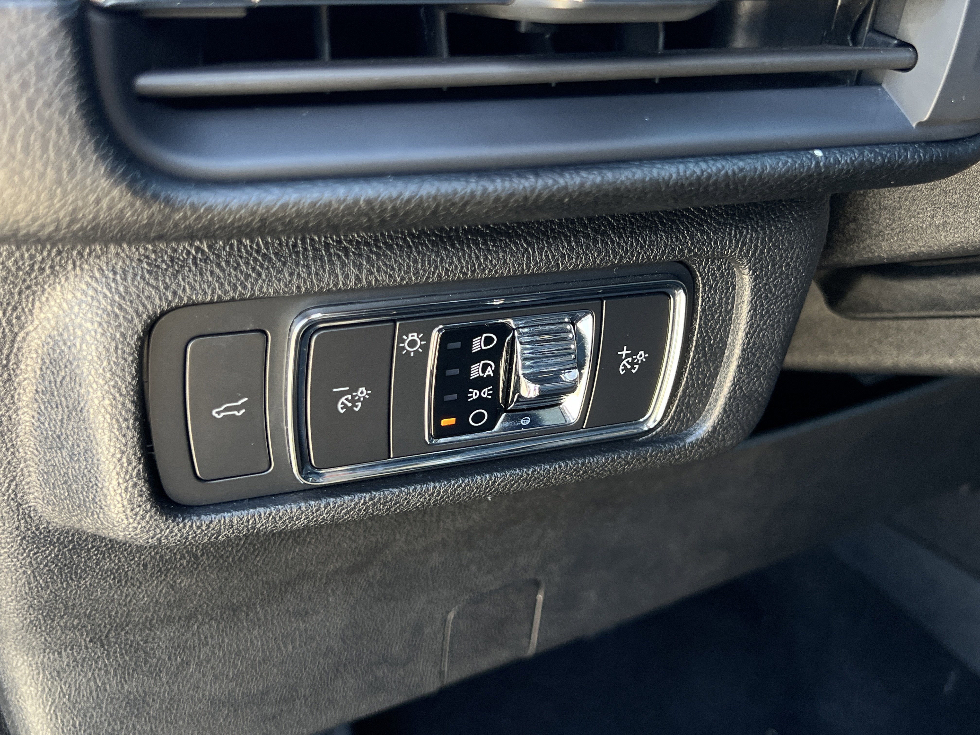 Certified 2022 Lincoln Corsair FWD w/ Premium Package image 19