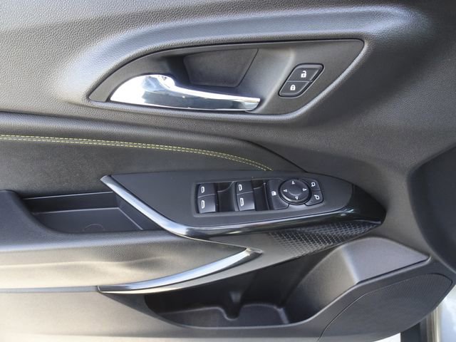 Used 2025 Chevrolet Trax ACTIV w/ Driver Confidence Package FWD image 8