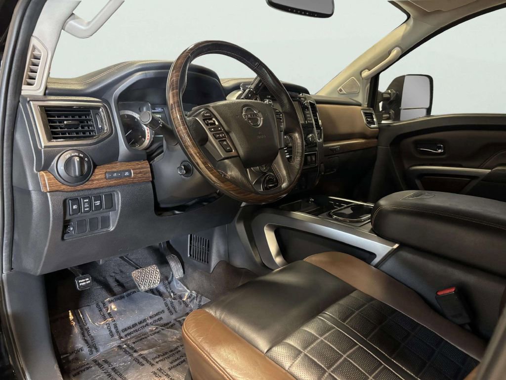 Used 2017 Nissan Titan Platinum Reserve AWD/4WD image 15