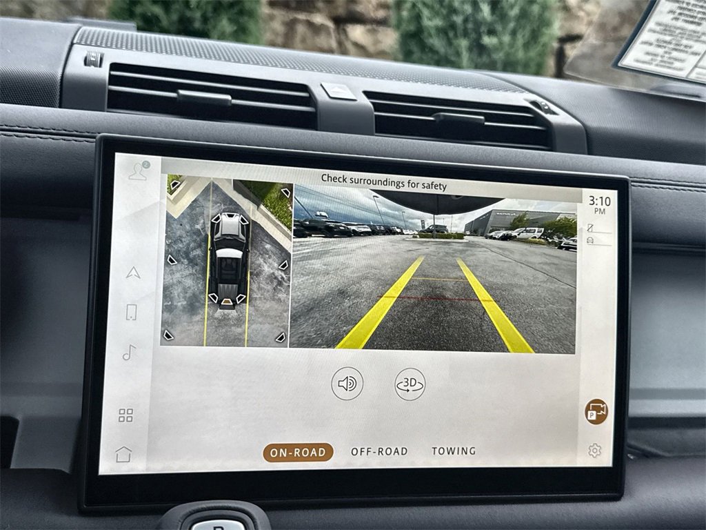 Used 2025 Land Rover Defender 110 S image 25